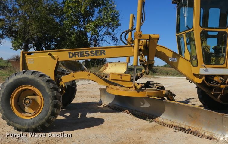 image for item DB8960 1987 Dresser A500E motor grader