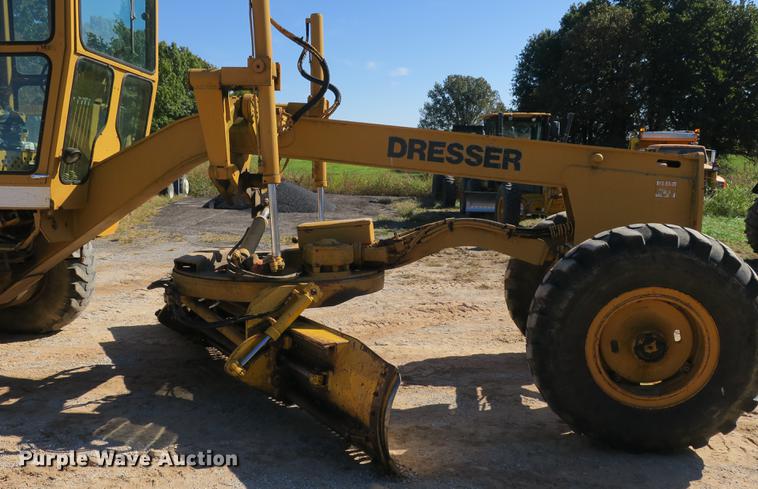 image for item DB8960 1987 Dresser A500E motor grader