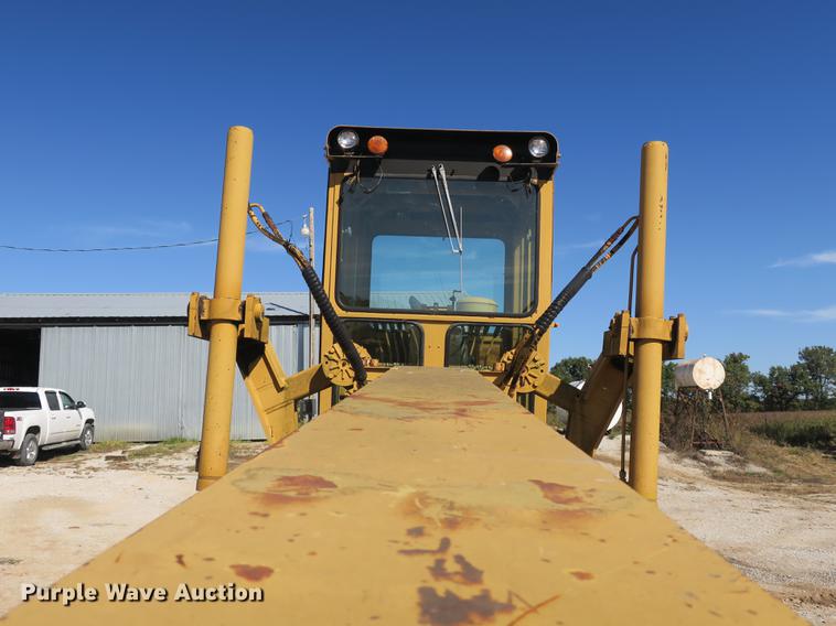 image for item DB8960 1987 Dresser A500E motor grader