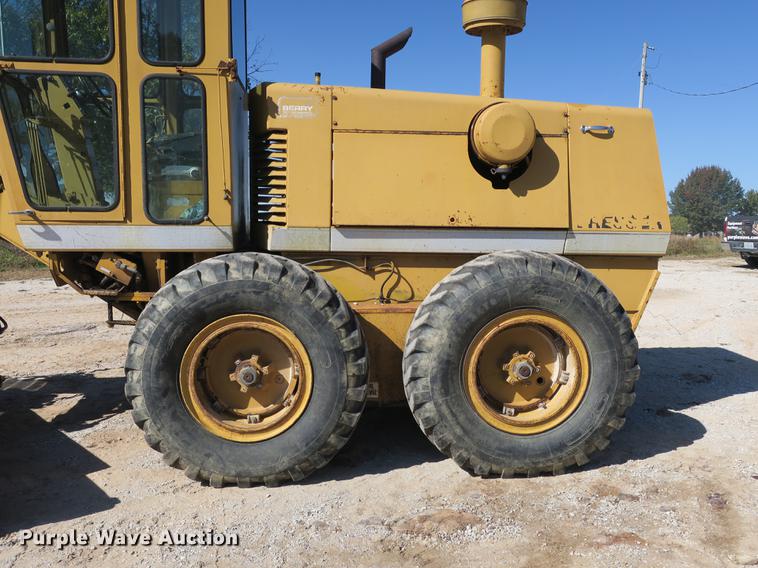 image for item DB8960 1987 Dresser A500E motor grader