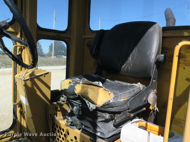 image for item DB8960 1987 Dresser A500E motor grader