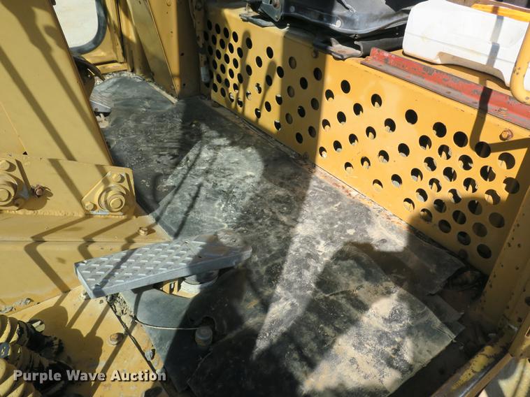 image for item DB8960 1987 Dresser A500E motor grader