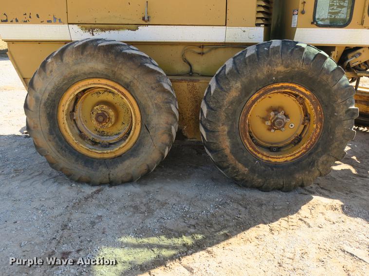 image for item DB8960 1987 Dresser A500E motor grader