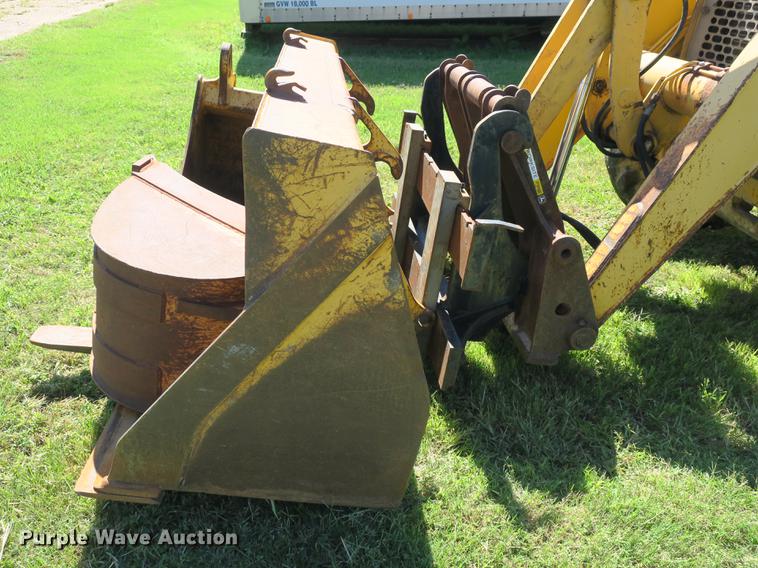 image for item DB8979 2005 John Deere 310SG backhoe