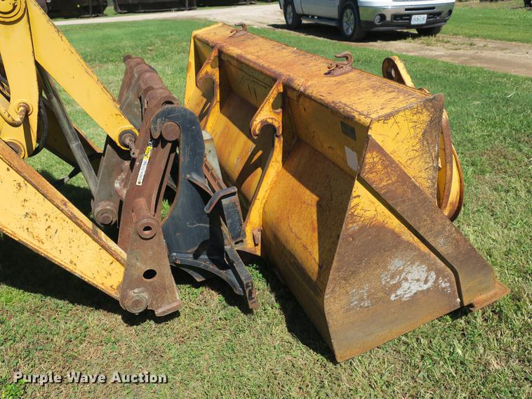image for item DB8979 2005 John Deere 310SG backhoe