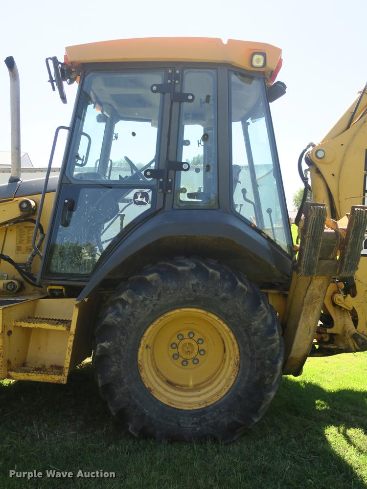 image for item DB8979 2005 John Deere 310SG backhoe