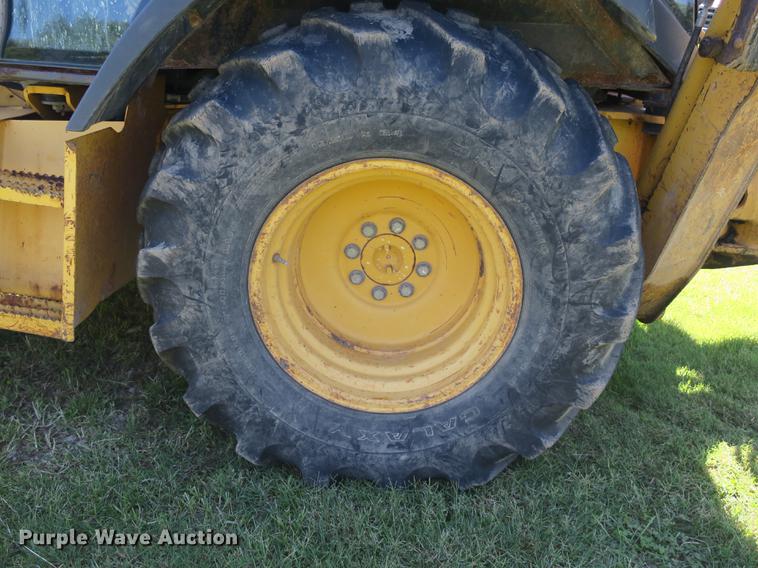 image for item DB8979 2005 John Deere 310SG backhoe