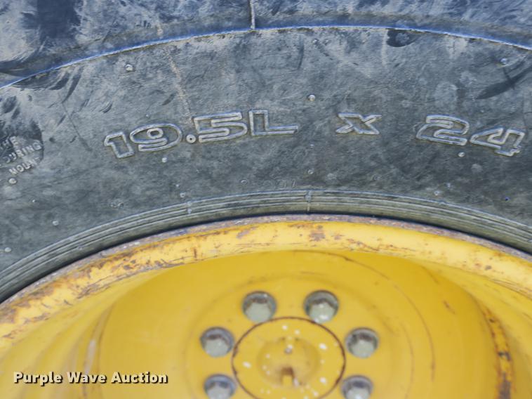 image for item DB8979 2005 John Deere 310SG backhoe