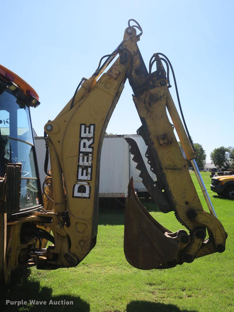 image for item DB8979 2005 John Deere 310SG backhoe