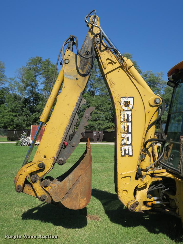 image for item DB8979 2005 John Deere 310SG backhoe