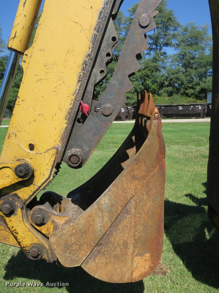 image for item DB8979 2005 John Deere 310SG backhoe