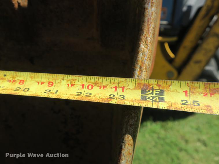 image for item DB8979 2005 John Deere 310SG backhoe