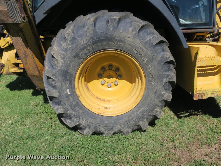 image for item DB8979 2005 John Deere 310SG backhoe