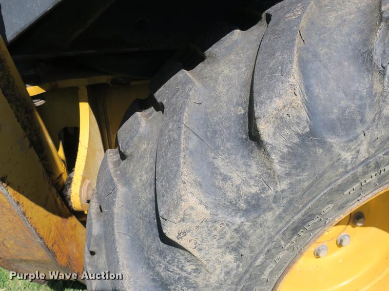 image for item DB8979 2005 John Deere 310SG backhoe