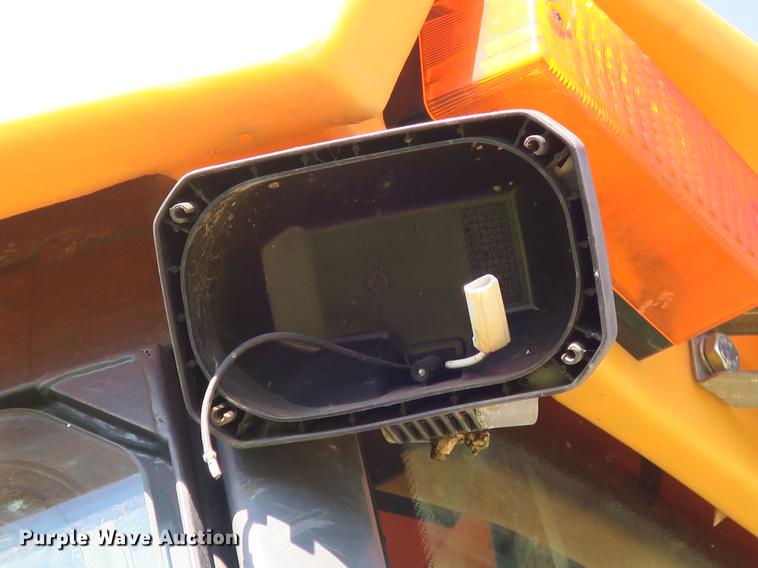 image for item DB8979 2005 John Deere 310SG backhoe