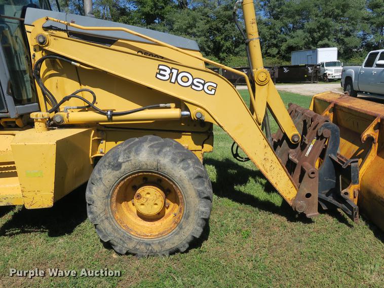 image for item DB8979 2005 John Deere 310SG backhoe