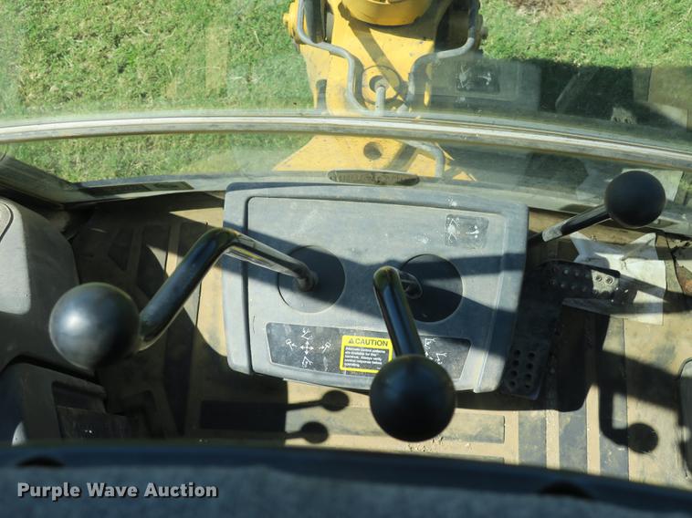 image for item DB8979 2005 John Deere 310SG backhoe