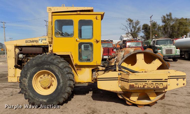 image for item DB9039 Bomag BW210PD single drum roller