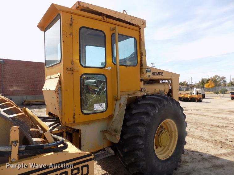 image for item DB9039 Bomag BW210PD single drum roller