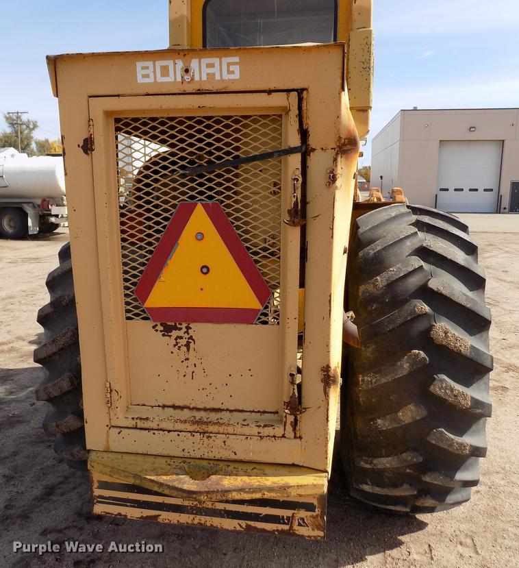 image for item DB9039 Bomag BW210PD single drum roller