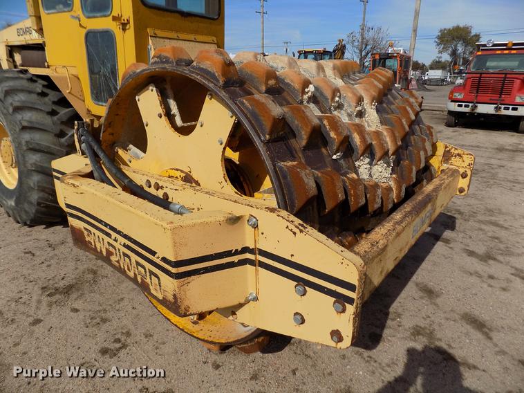 image for item DB9039 Bomag BW210PD single drum roller