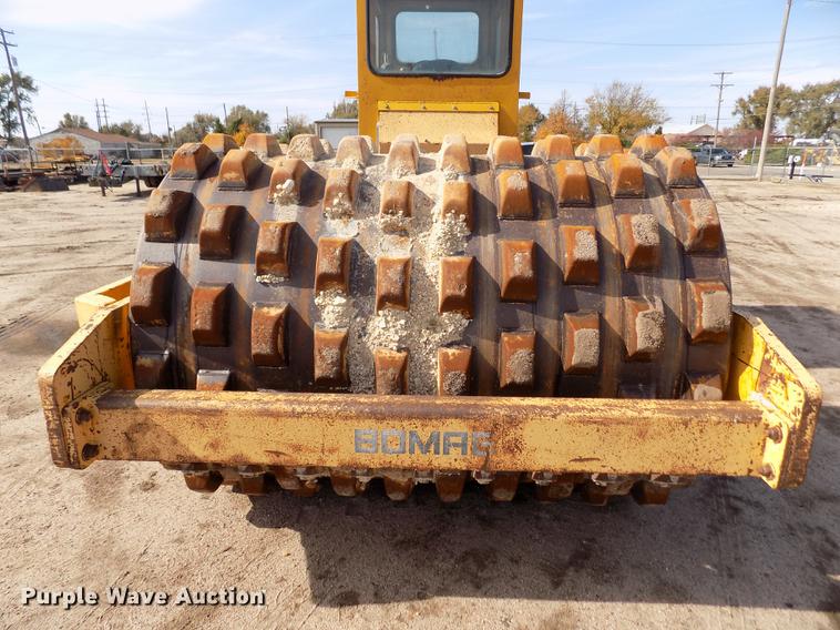 image for item DB9039 Bomag BW210PD single drum roller