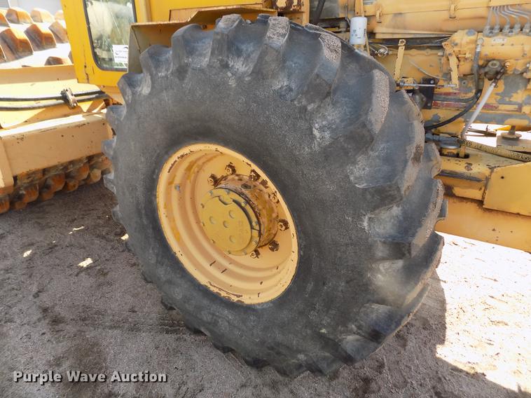 image for item DB9039 Bomag BW210PD single drum roller