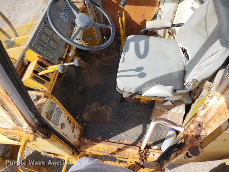 image for item DB9377 1978 International 515 wheel loader