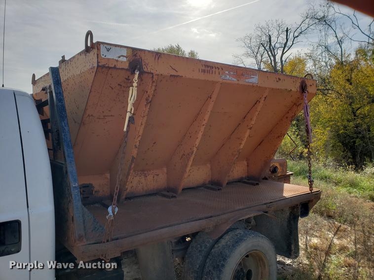 image for item DB9378 2002 Ford F450 Super Duty flatbed truck