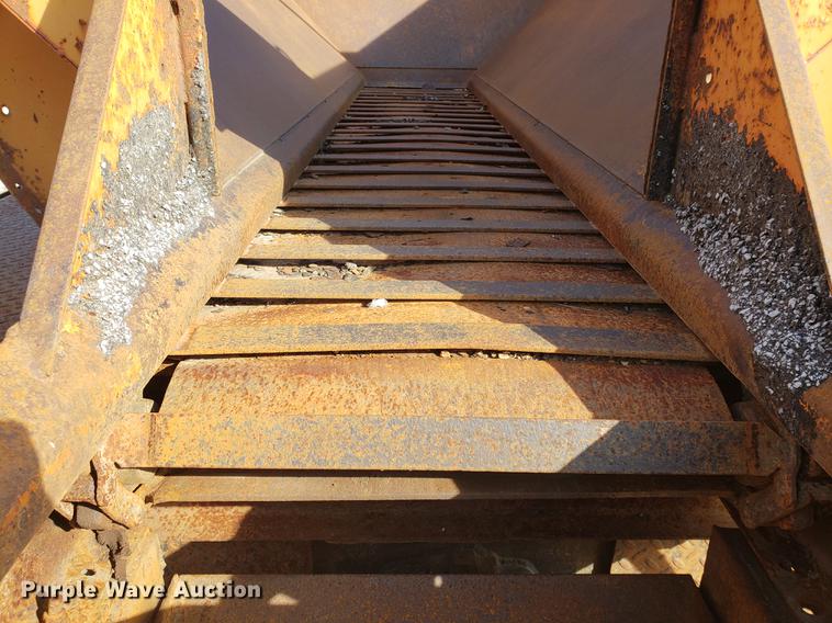 image for item DB9378 2002 Ford F450 Super Duty flatbed truck