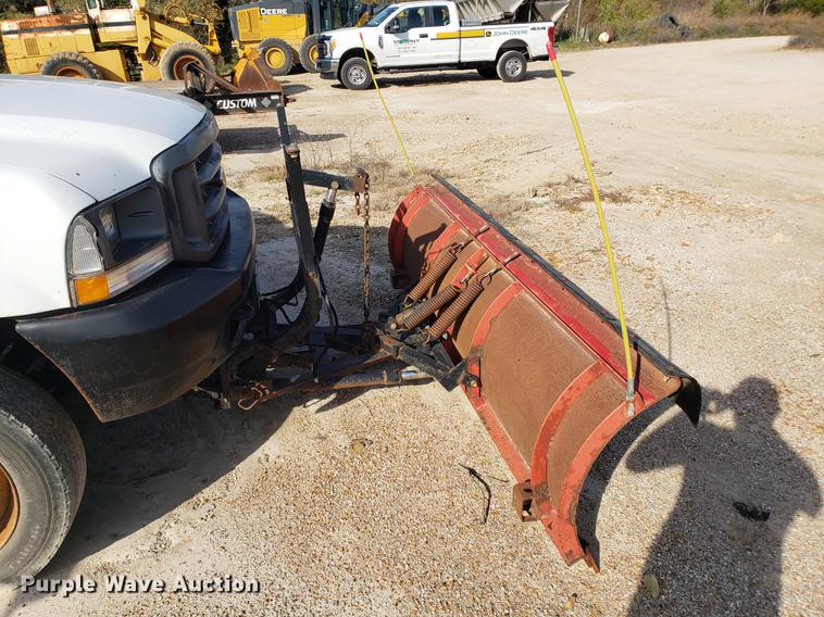 image for item DB9378 2002 Ford F450 Super Duty flatbed truck