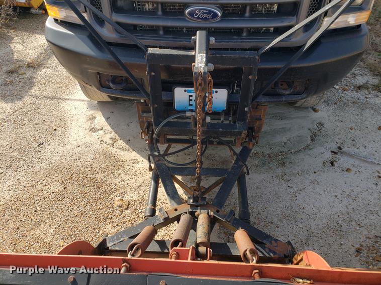 image for item DB9378 2002 Ford F450 Super Duty flatbed truck