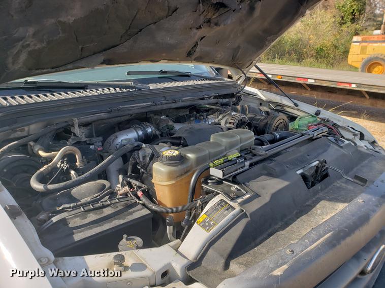 image for item DB9378 2002 Ford F450 Super Duty flatbed truck