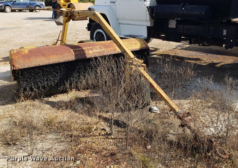 image for item DB9379 Sweepster TD96 broom