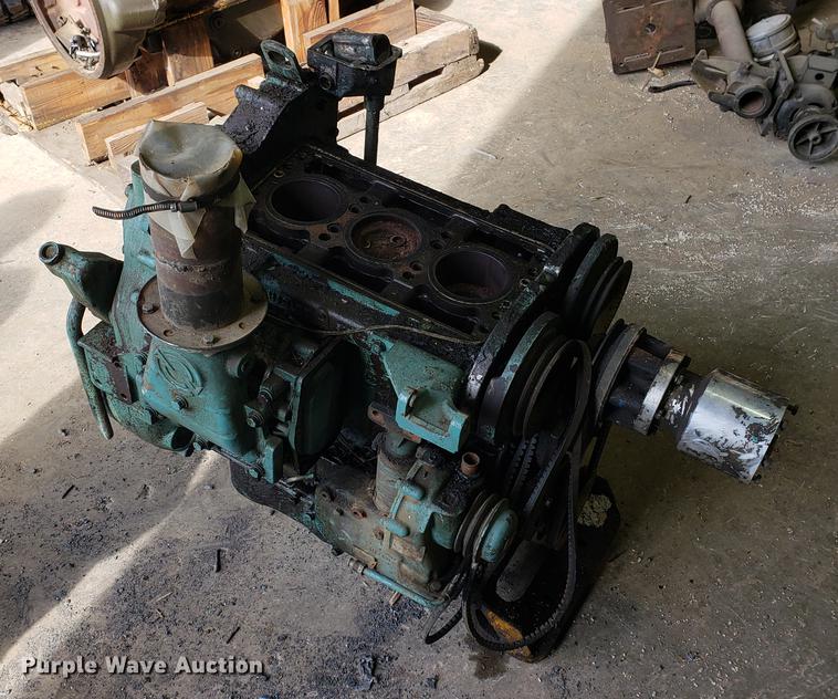 image for item DB9383 (2) Detroit Diesel 6V53 engine blocks