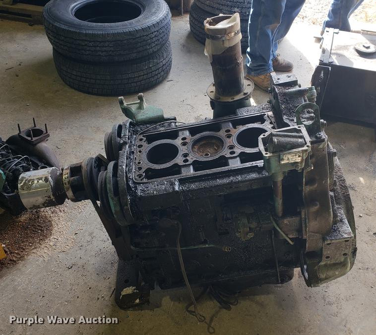 image for item DB9383 (2) Detroit Diesel 6V53 engine blocks