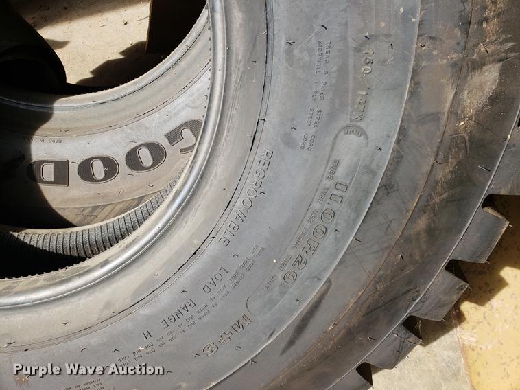 image for item DB9384 (6) tires