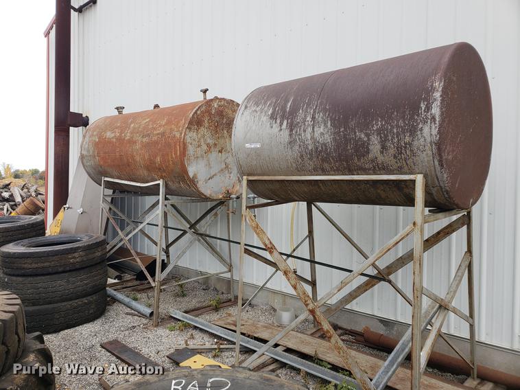 image for item DB9389 (2) fuel tanks