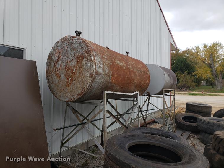 image for item DB9389 (2) fuel tanks