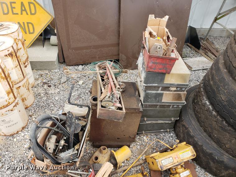 image for item DB9390 Tools