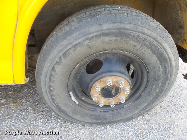 image for item DC3779 2001 GMC Savana G3500 Cargo Thomas school bus