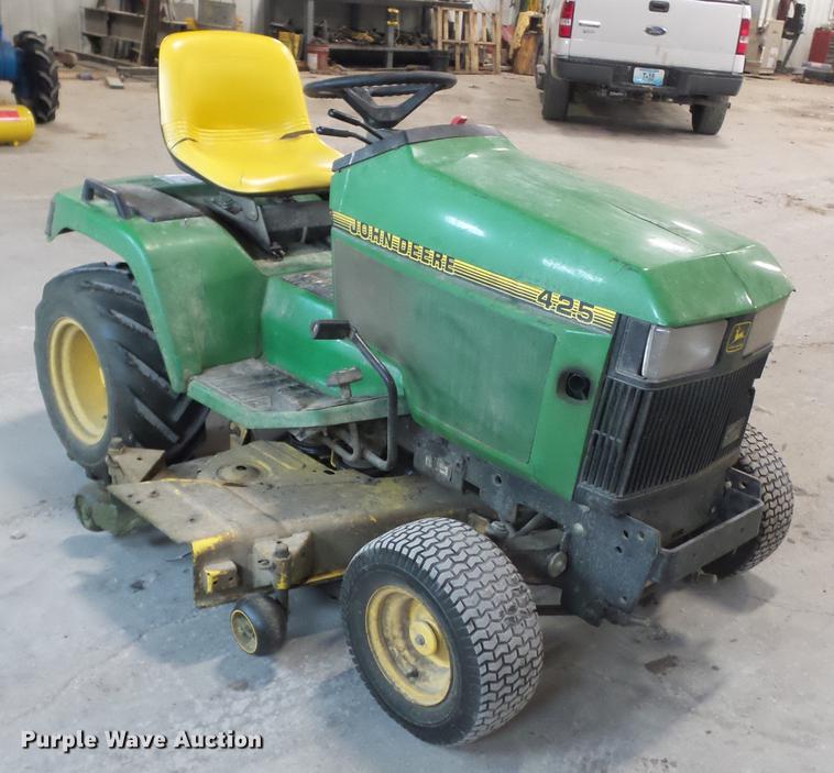 image for item DD2433 1998 John Deere 425 lawn mower