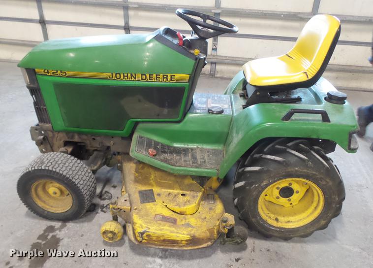 image for item DD2433 1998 John Deere 425 lawn mower
