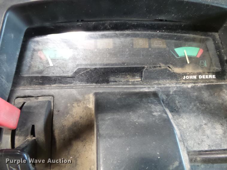 image for item DD2433 1998 John Deere 425 lawn mower