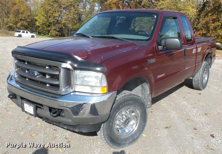 image for item DD2457 2004 Ford F250 Super Duty SuperCab pickup truck