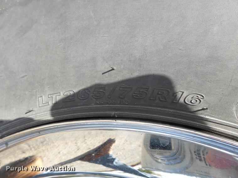 image for item DD2457 2004 Ford F250 Super Duty SuperCab pickup truck