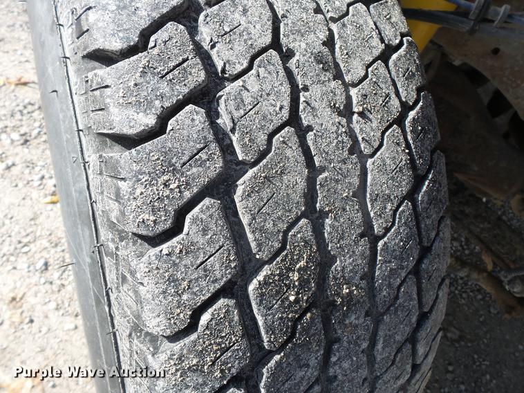 image for item DD2457 2004 Ford F250 Super Duty SuperCab pickup truck