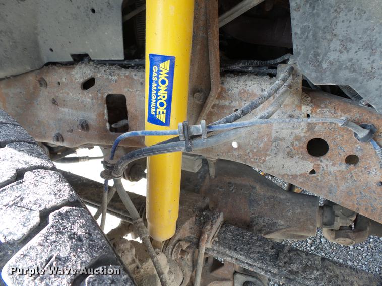 image for item DD2457 2004 Ford F250 Super Duty SuperCab pickup truck