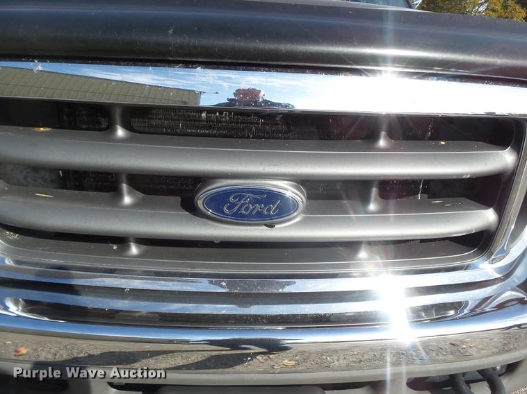 image for item DD2457 2004 Ford F250 Super Duty SuperCab pickup truck