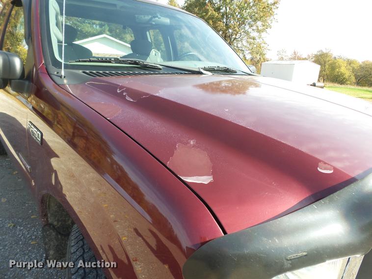 image for item DD2457 2004 Ford F250 Super Duty SuperCab pickup truck